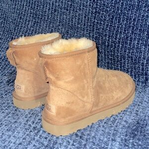 brown mini uggs!
